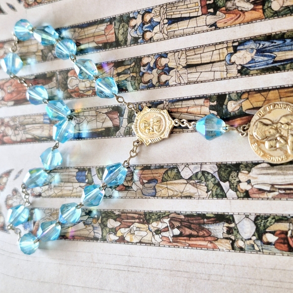 Rosary - Mini Rosary 3 Decads With Blue Glass Crystal Beads - Picture 8 of 8